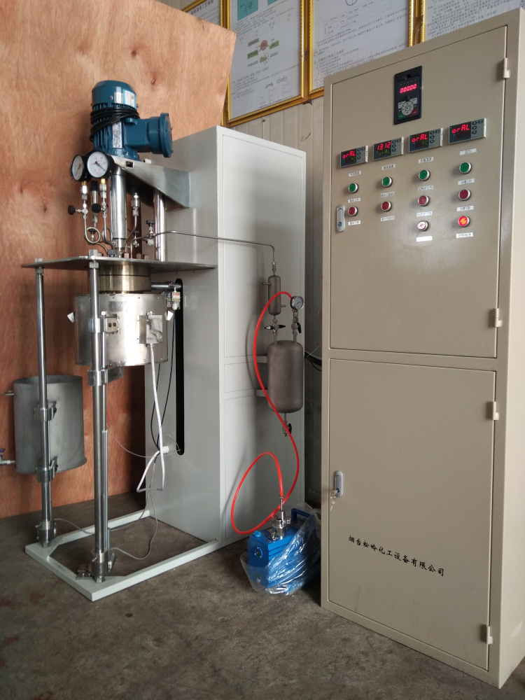 DFCF系列-釜體電動升降翻轉、加熱爐和水槽電動升降并可側移4